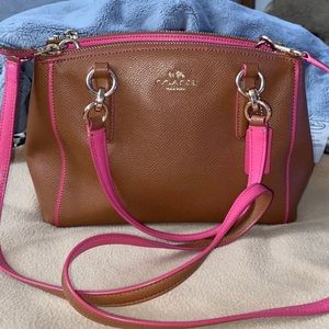 Coach surrey caryall